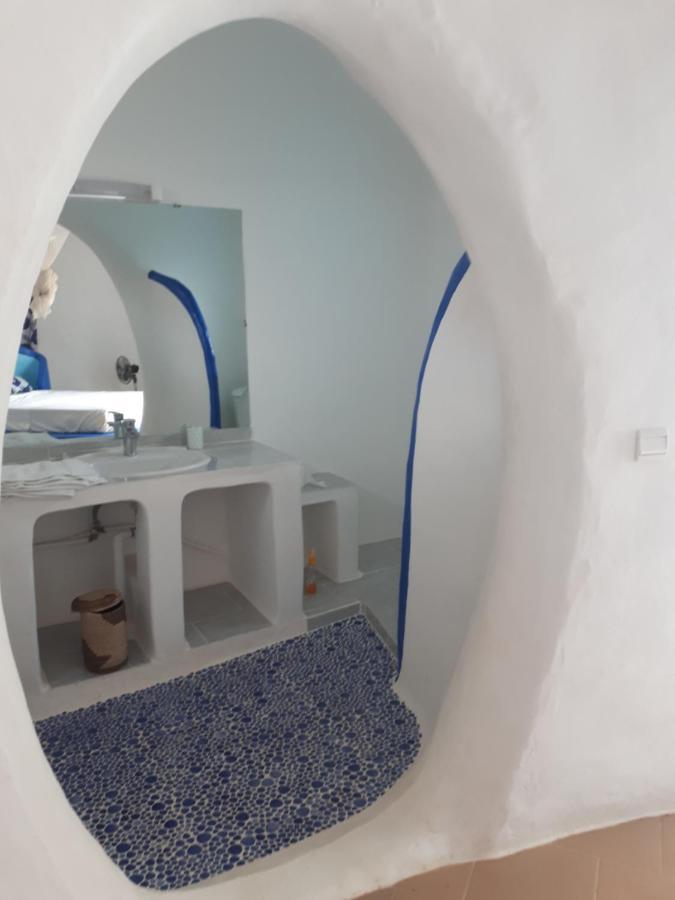 La Maison Blanche Deni Biram Ndao מראה חיצוני תמונה