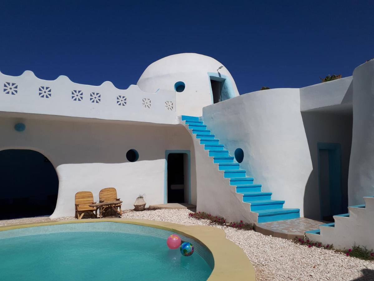 La Maison Blanche Deni Biram Ndao מראה חיצוני תמונה